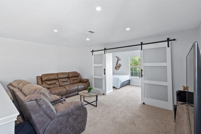 Building Photo - 1213 Faber Dr