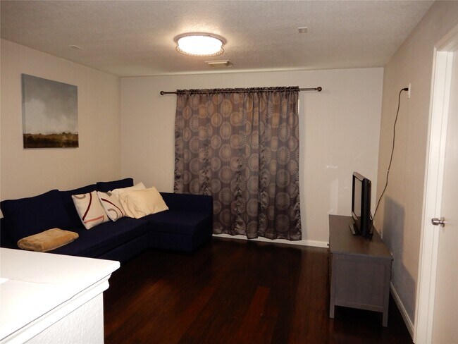 Building Photo - 10030 Victoria Falls Ln