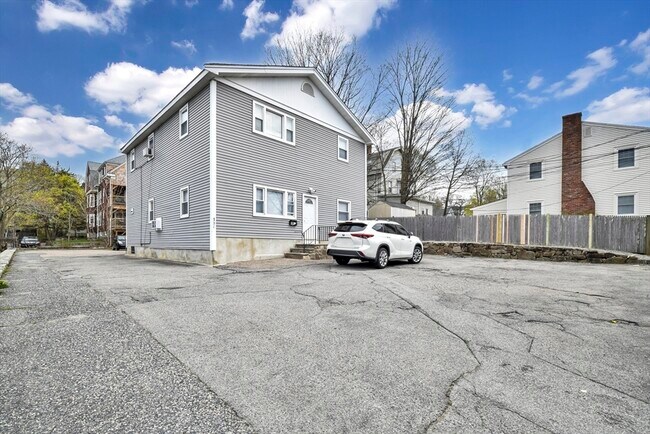 Building Photo - 192 Fairmount Ave