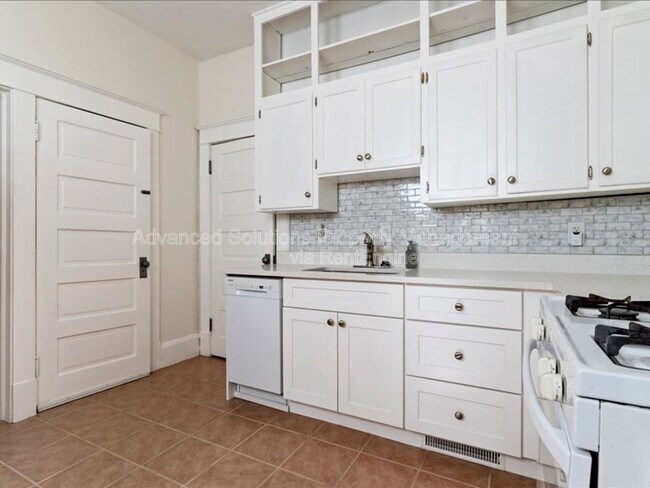 Building Photo - 821 S 700 E