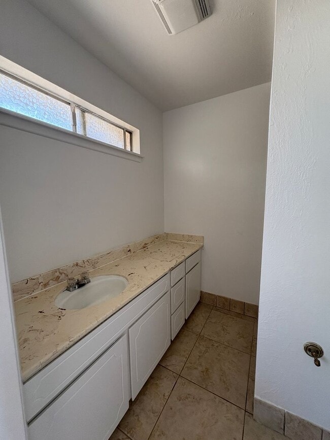Building Photo - 202 Terrace Dr