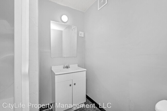 Building Photo - 3 br, 2.5 bath House - 32 Adrian Street