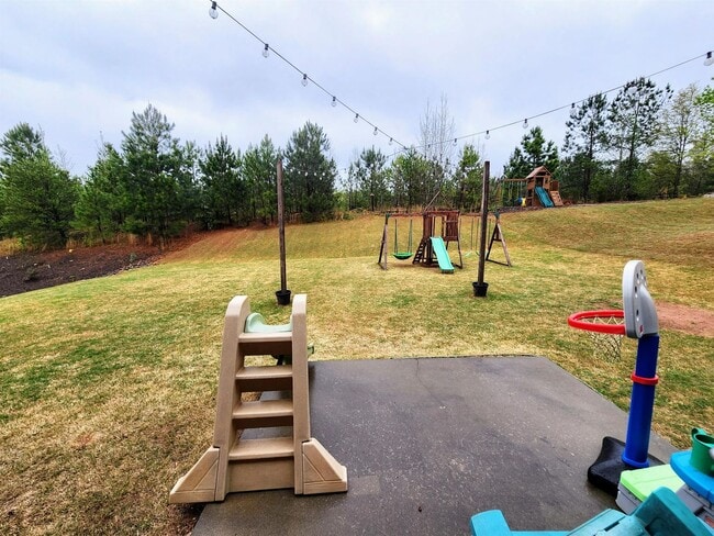 Building Photo - 612 Sandstone Dr