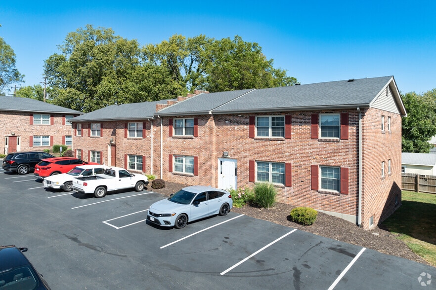 Building Photo - Brentwood Place