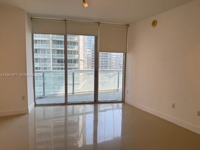 Building Photo - 475 Brickell Ave
