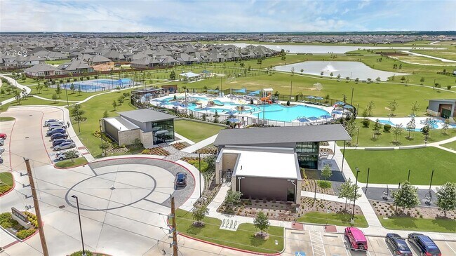 Building Photo - 2800 Cordova Hl Dr