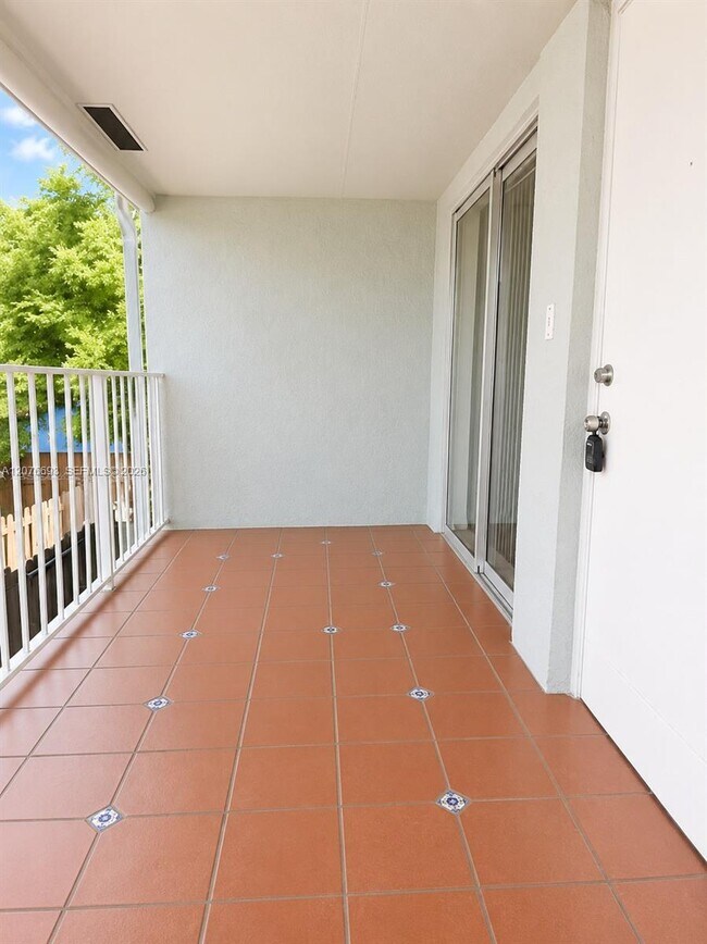 Building Photo - 15401 SW 81st Cir Ln