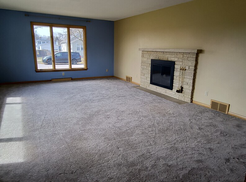 Building Photo - 2105 Denton St