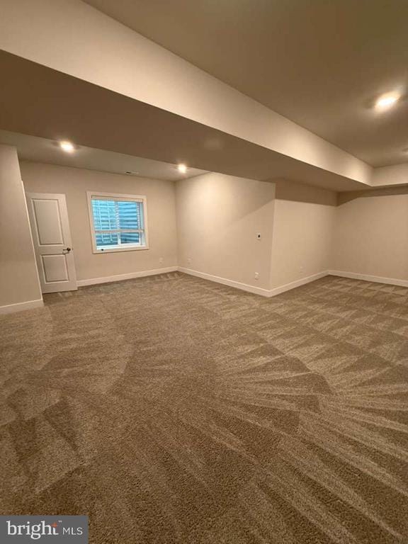Building Photo - 704 Peony Ln