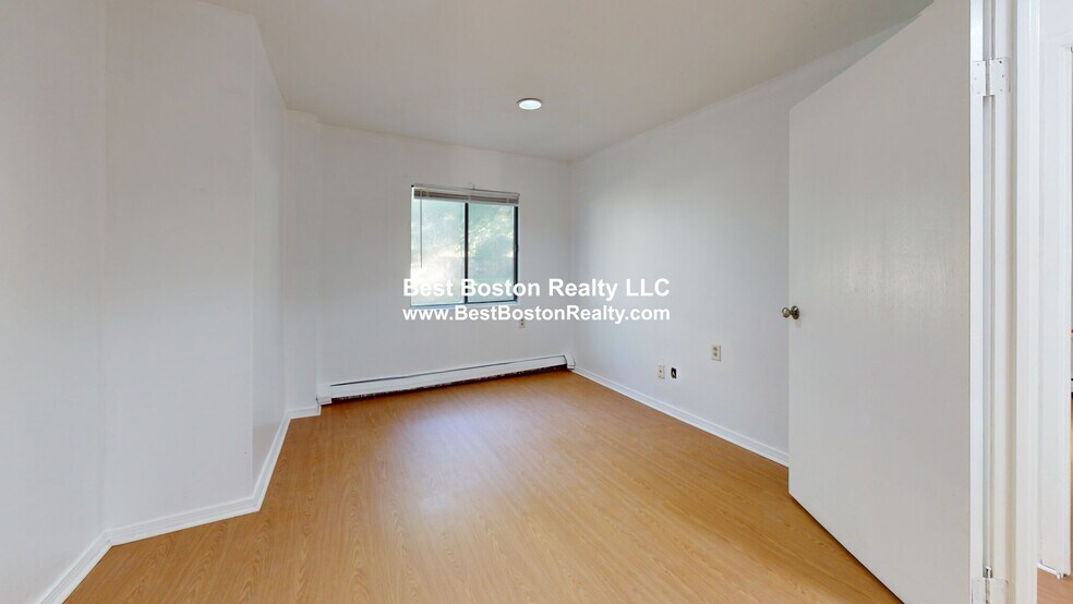 Building Photo - 100 Fellsview Terrace