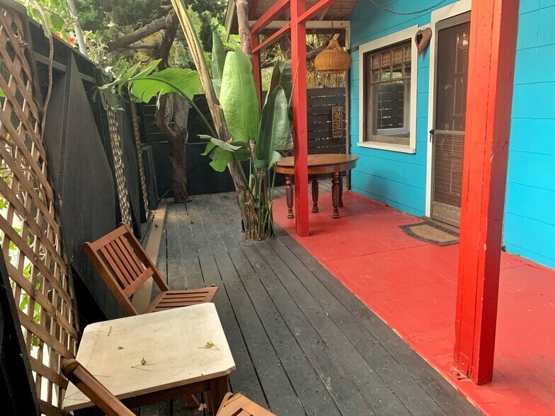 Private patio - 2918 Pacific Ave
