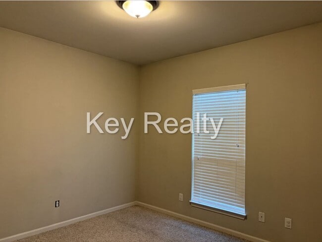 Building Photo - 309 Cross Ridge