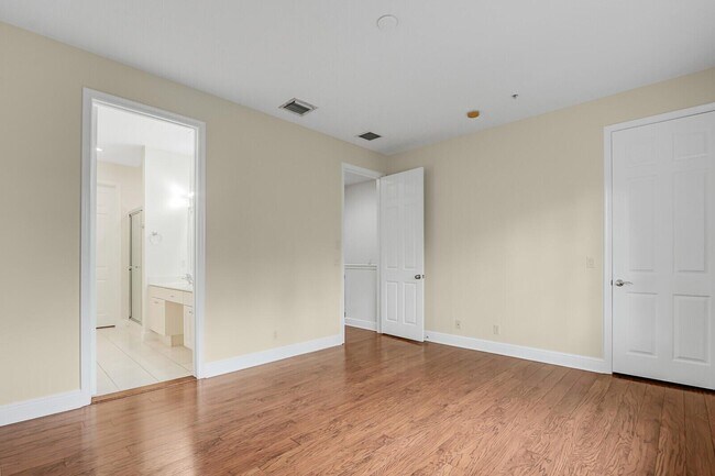 Building Photo - 119 Osceola Ln