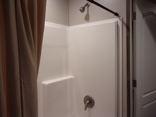 Building Photo - 811 Sitton Rd