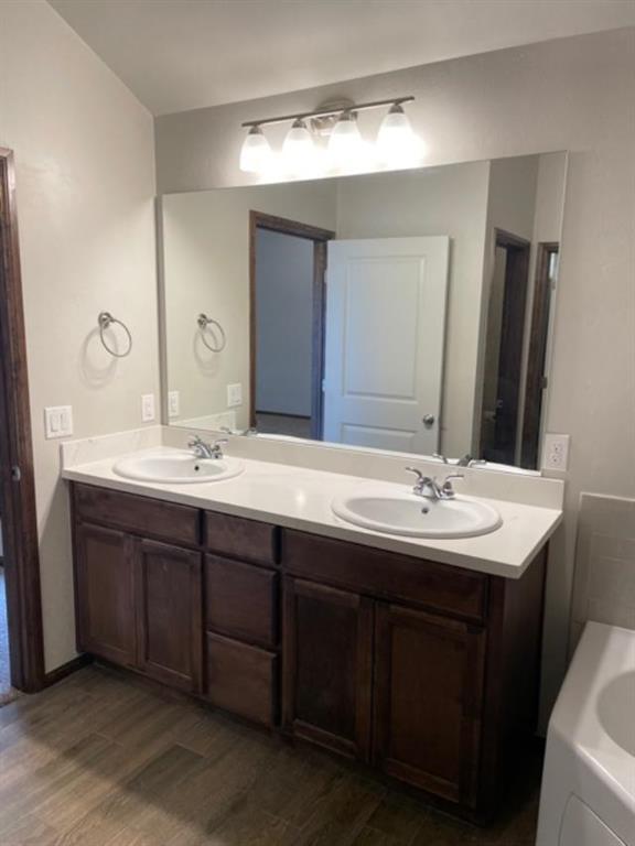 Building Photo - 2428 Northcreek Ln