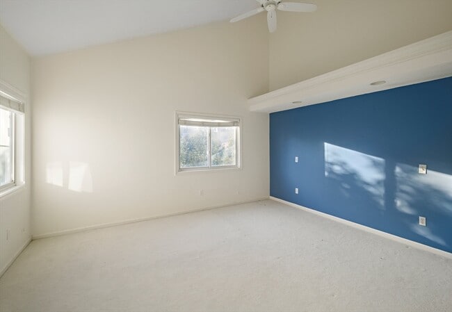 Building Photo - 73 Half Crown Cir