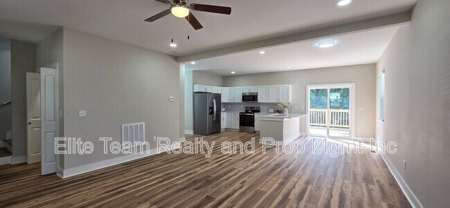 Building Photo - 2728 Crawford Ave