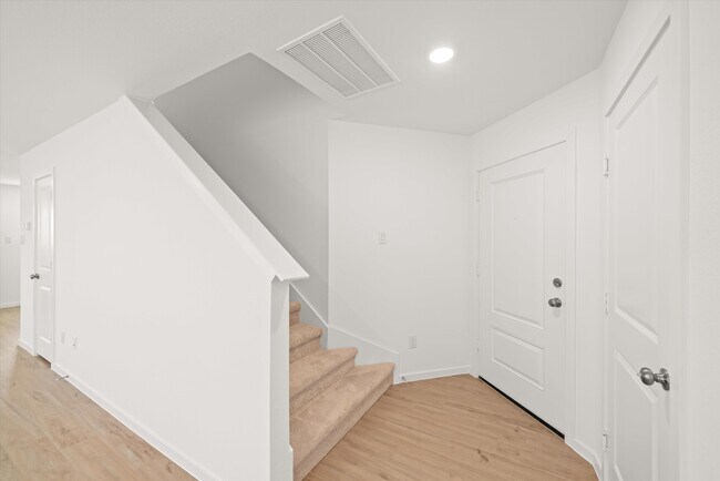 Building Photo - 1522 Windrose Bnd