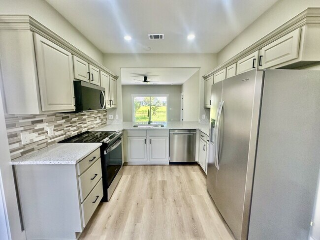 Building Photo - Gorgeous Renovated Two Bedroom Home in Sun City!