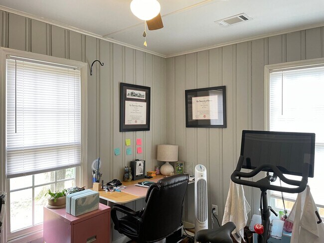 Building Photo - 3BR Close to the Heart of Normaltown