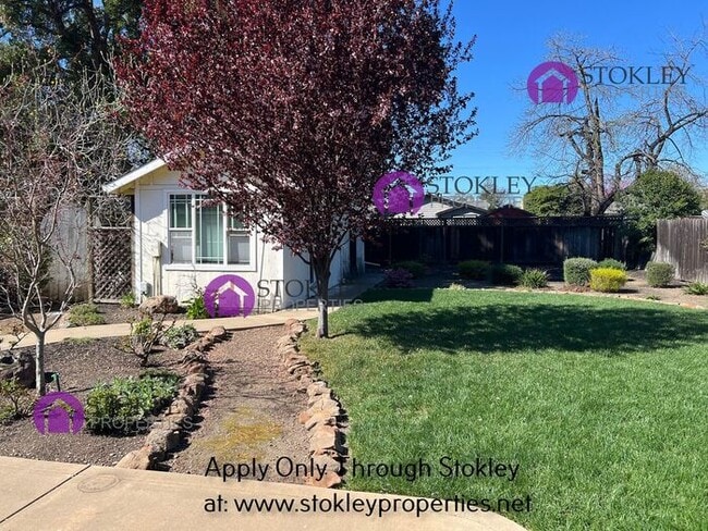 Building Photo - 2427 Sycamore Ave