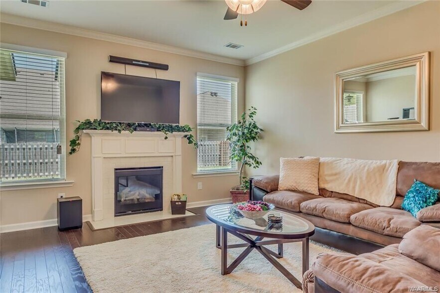 Building Photo - 9319 Concord Park Dr