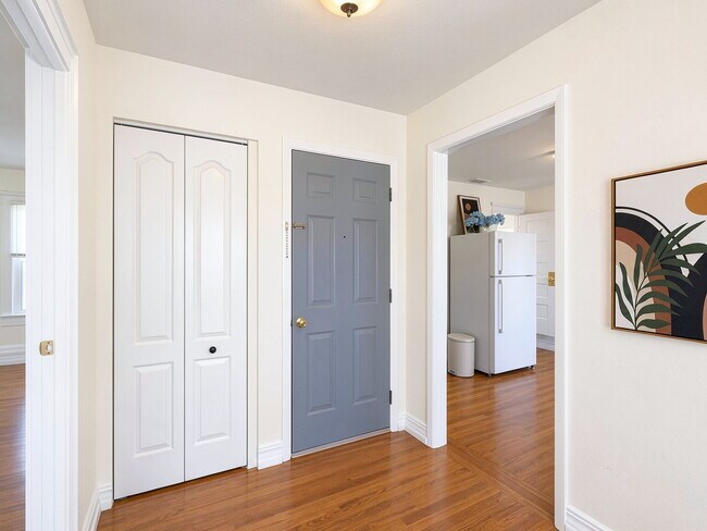 Building Photo - 2 bedroom, 1 bath in Daytona Beach