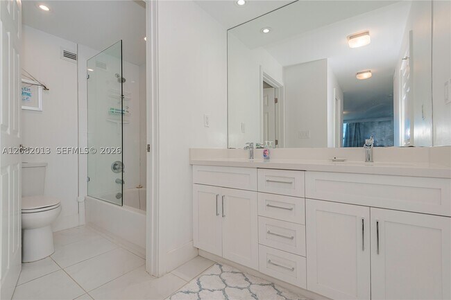 Building Photo - 3800 S Ocean Dr