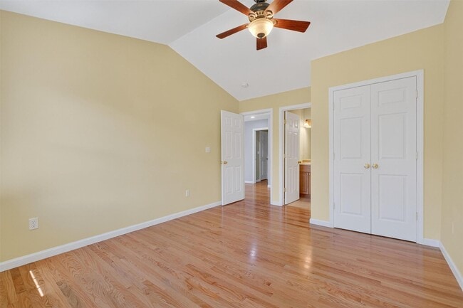 Building Photo - 295 Pinebrook Dr