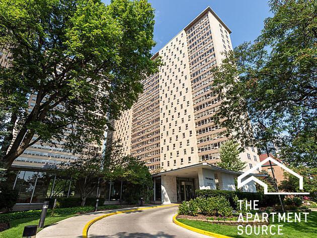 Building Photo - 3950 N Lake Shore Dr