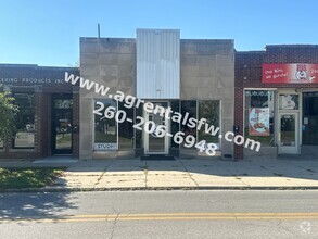 Building Photo - Retail/Office Space For Rent