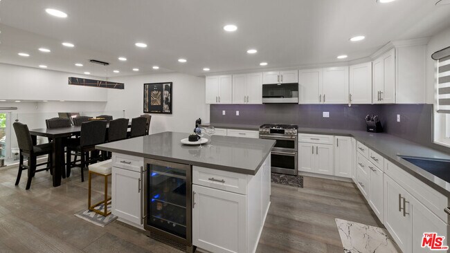 Building Photo - 13229 Fiji Way