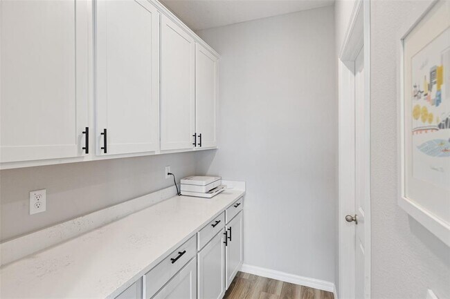 Building Photo - 3310 Amber Waves Dr