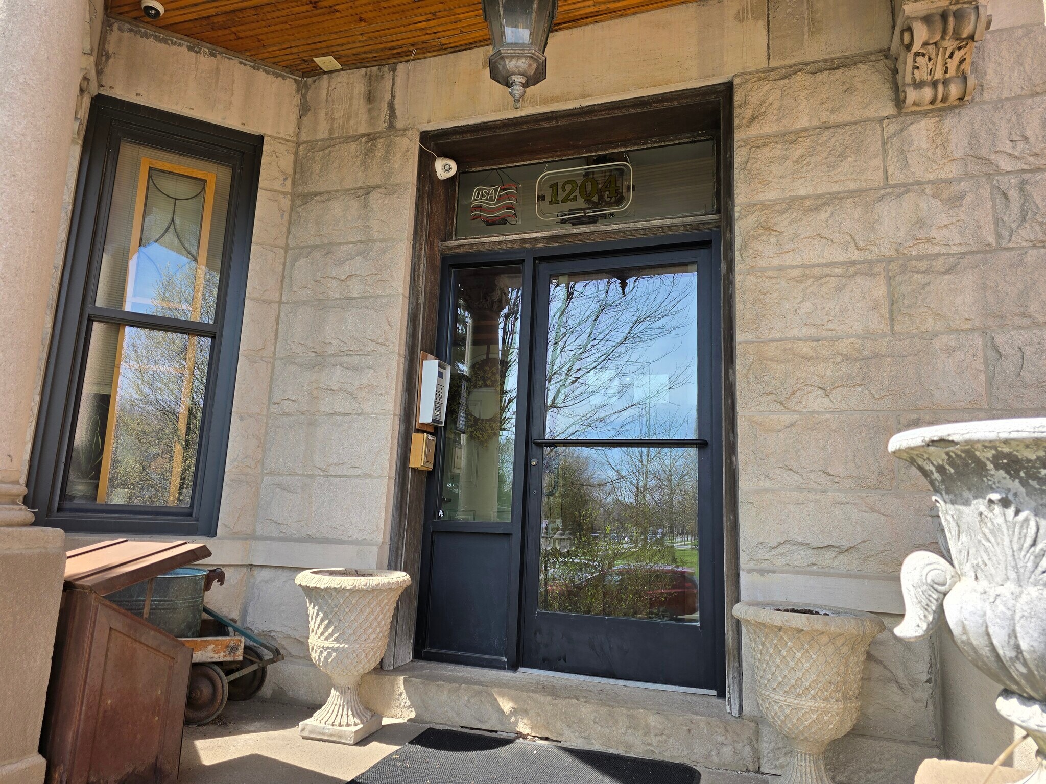 Front door of building - 1204 N Kedzie Ave