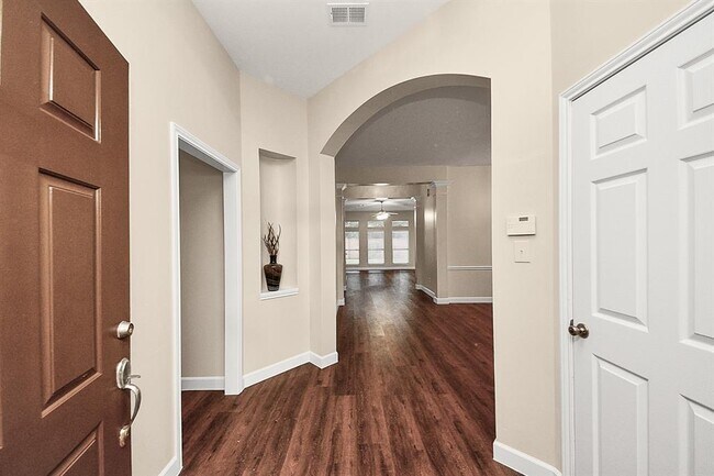 Building Photo - 4807 Taylor Lake Ct