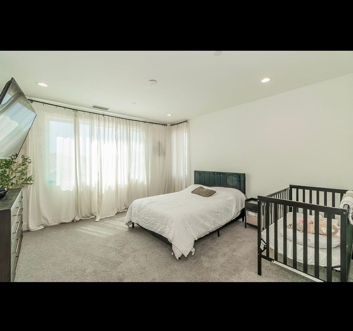 Building Photo - 4254 Oak Knoll Rd