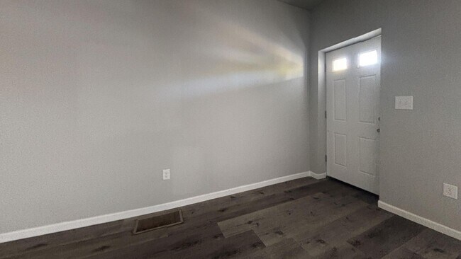 Building Photo - Modern 3-Bed Philly Rental with Natural Light and Exposed Brick.