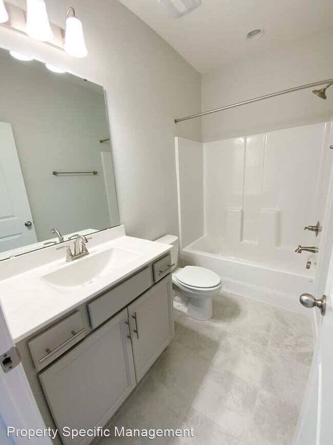 Building Photo - 3 br, 2.5 bath House - 702 Carraway Street