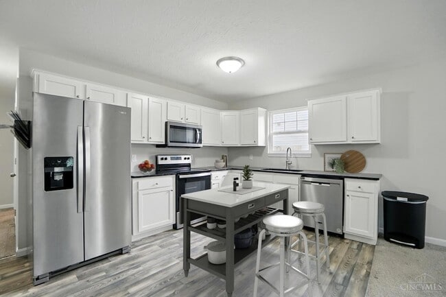 Building Photo - 720 Diamond Loop