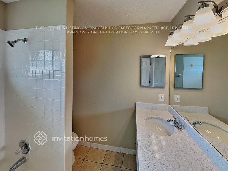 Building Photo - 3233 Vail View Dr