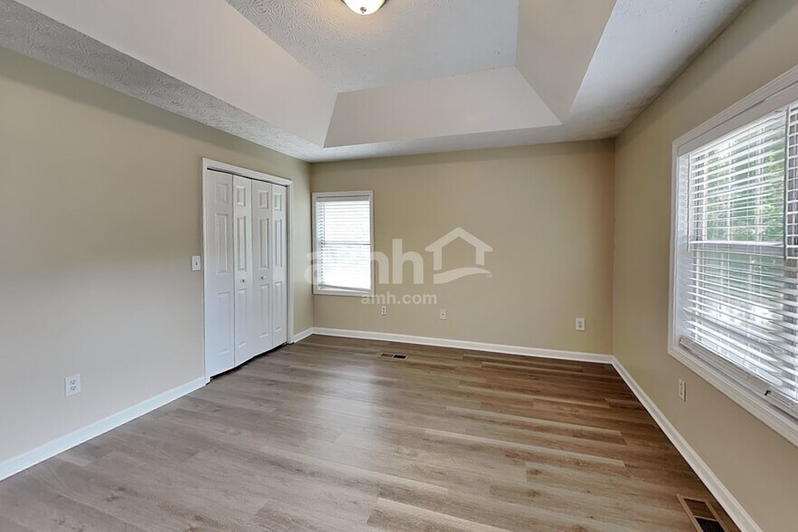 Building Photo - 808 Grindstone Ct SW