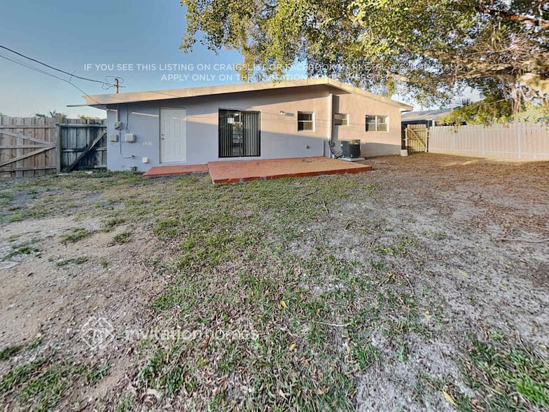 Building Photo - 12420 SW 187th St