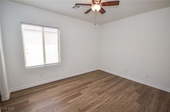 Building Photo - 4077 Beisner St