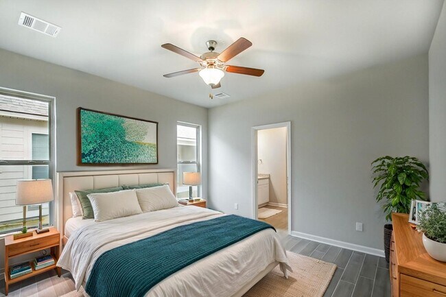 Building Photo - 7623 Waterview Dr