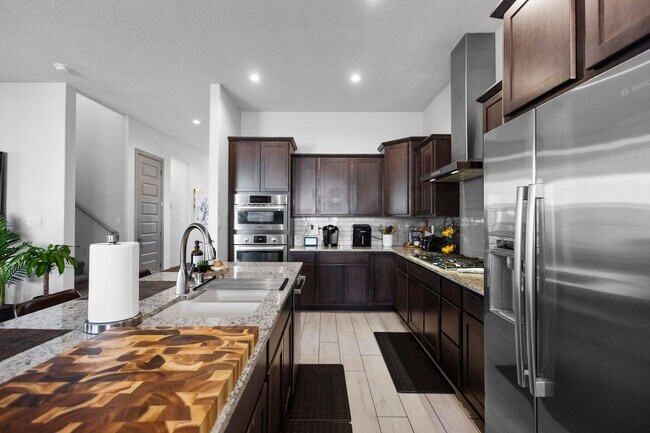 Building Photo - 1551 Corta Cancun