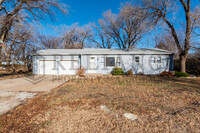 Building Photo - 3320 W 10th St N