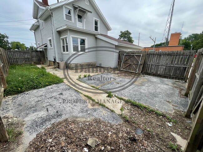 Building Photo - 931 Tiffin Ave