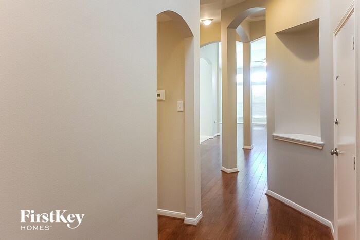 Building Photo - 16115 Fleethaven Ln