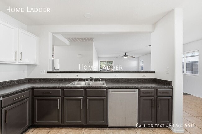 Building Photo - 44760 W Paitilla Ln