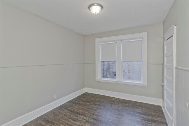 Building Photo - 116 Fort Pleasant Ave